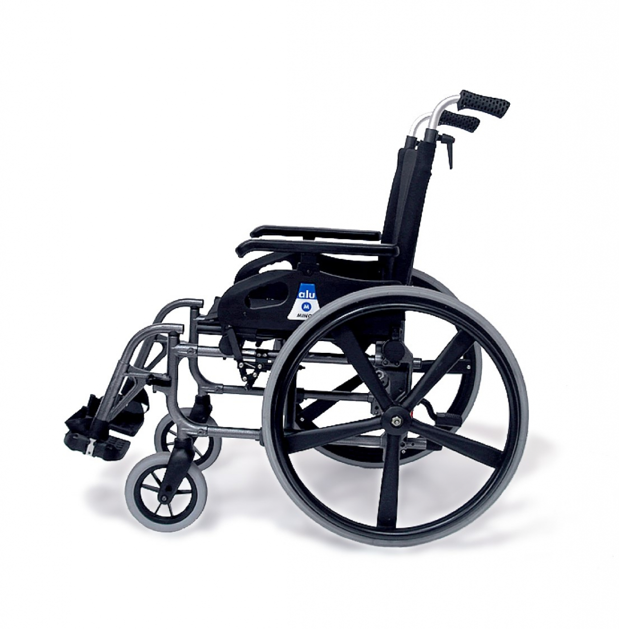 Mechanické invalidné vozíky Invalidný vozík mechanický Minos Global foto